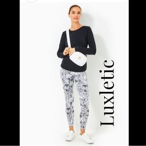 Lilly Pulitzer Luxletic Weekender Leggings Onyx Animal Magnetism Size XS
